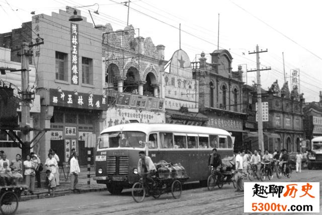 北京城老照片：1956年的街头巷尾城市生活