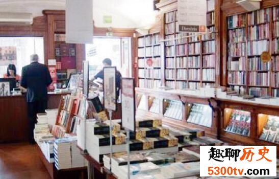 世界上最古老的书店，葡萄牙里斯本伯特兰(285年)