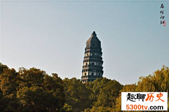 世界上十大最古老的斜塔，虎丘塔早比萨斜塔200年